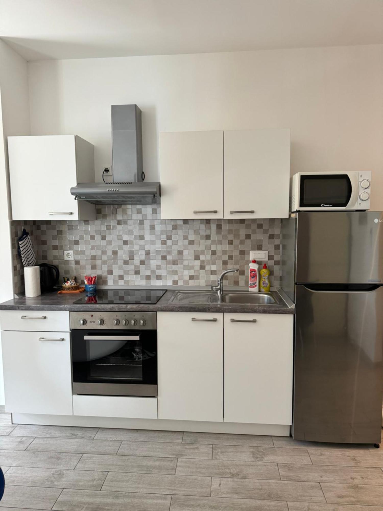 Oki Apartment 格拉达茨 外观 照片