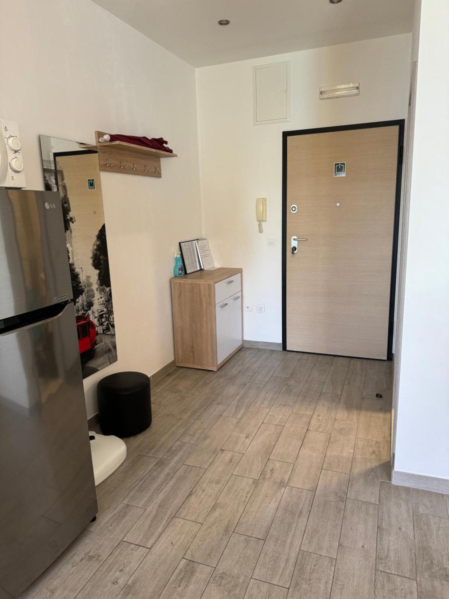 Oki Apartment 格拉达茨 外观 照片